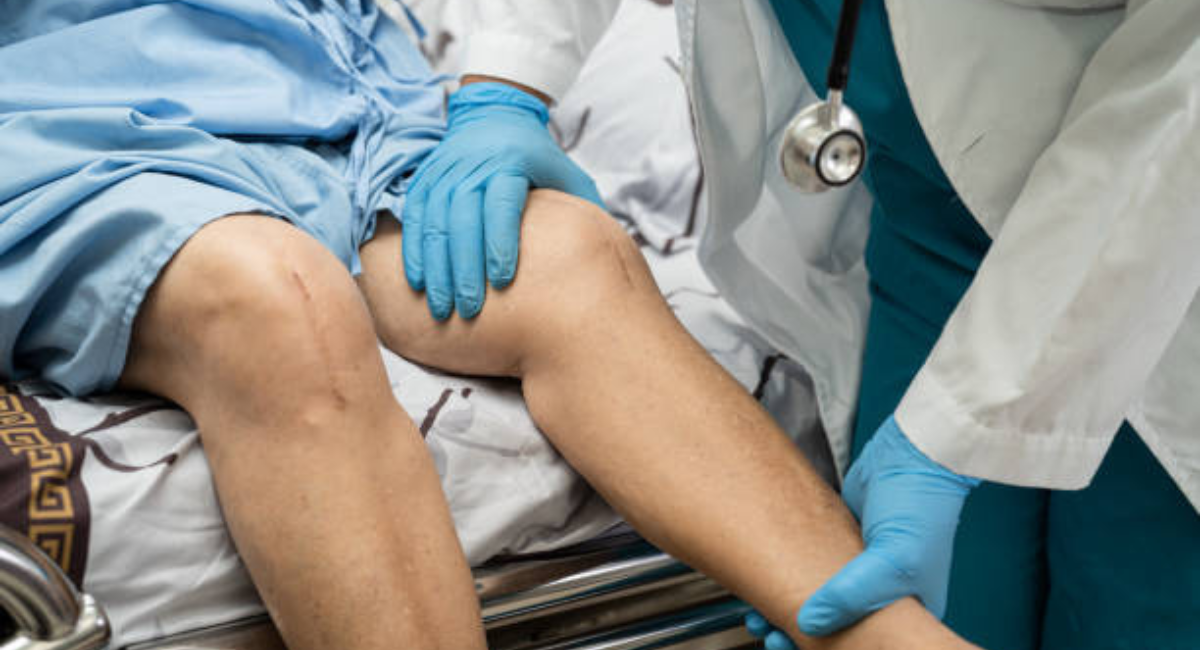 Knee-Replacement-Surgery-1